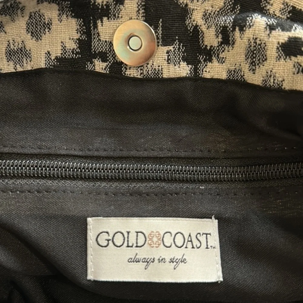 Gold Coast Black Off White Hobo Shoulder Purse Handbag Tapestry Snap Closure EUC